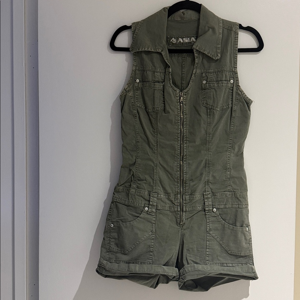 Vintage Sleeveless green utility shorts zip-up romper